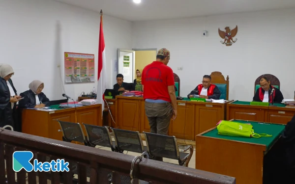 Thumbnail Raup Untung Rp2 Juta dari Jual Sabu, Firdaus Divonis 6,5 Tahun Penjara