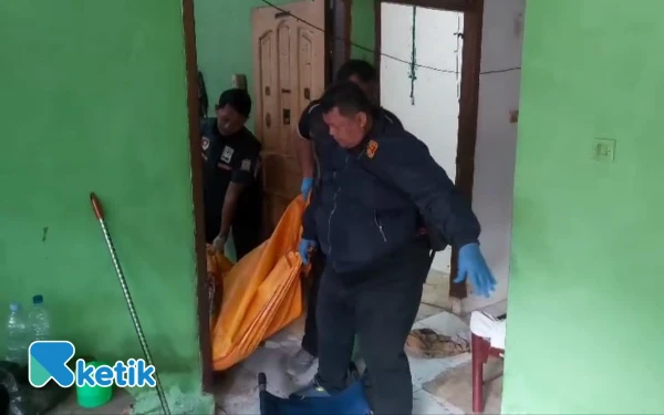 Thumbnail Tinggal Seorang Diri, Pria di Palembang Ditemukan Tewas Setelah Tiga Hari Menghilang