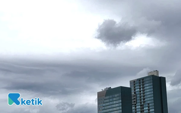 Thumbnail Cuaca Kota Medan 24 Oktober 2025 Cerah Berawan, Padang Hujan Ringan