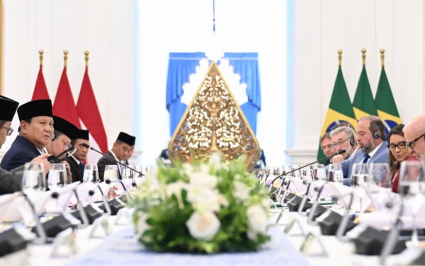 Thumbnail Dari Pecel Kembang Hingga Musik: Cara Indonesia 'Memikat' Brasil di Meja Diplomasi