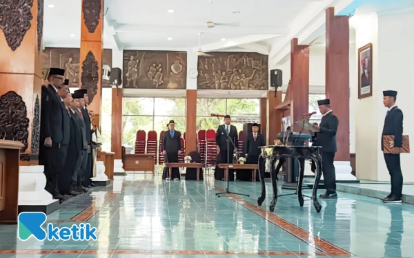 Thumbnail Berita - Indrata Lantik 79 Pejabat, Enam Kadis dan Satu Kaban di Pacitan Alami Rotasi Jabatan