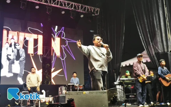 Thumbnail Harmoni Musik HUT Kota Batu, Guyon Waton Bikin Ribuan Penonton Ambyar dan Bergoyang