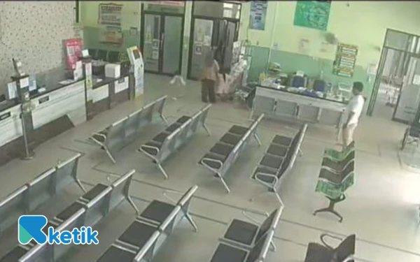 Thumbnail Berita - Viral Dugaan Penolakan Pasien di Puskesmas Camplong Sampang, Kepala Puskesmas: Hanya Miskomunikasi