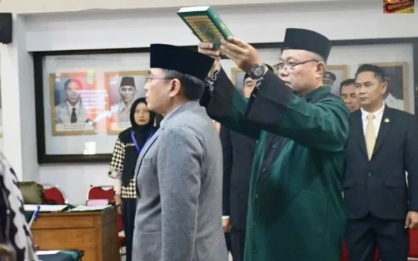 Thumbnail Berita - Endro Johan Kusuma Resmi Pj Sekda Pemalang, Bupati Anom Dorong Transformasi Birokrasi