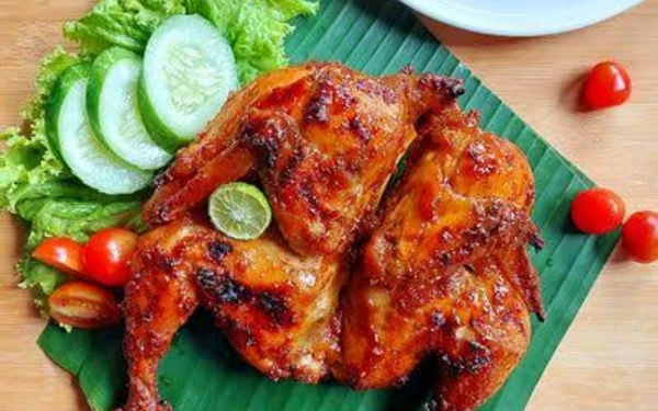 Mencicipi Ayam Taliwang, Kuliner Pedas Khas Lombok yang Mendunia, Lezatnya Gak Ketolong