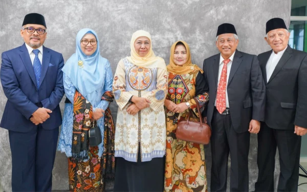 Thumbnail Hadiri Pelantikan Rektor UNUSA 2025-2030, Ingatkan Peran "Kampus Berdampak"