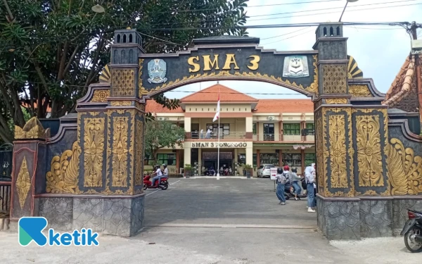 Thumbnail Berita - Sambut Hari Sumpah Pemuda, SMAN 3 Ponorogo Ajak Bangkitkan Semangat Nasionalisme dan Persatuan Generasi Muda