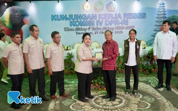 Thumbnail Berita - Gubernur Koster Dampingi Komisi IV DPR RI dan Menhut Bahas Repatriasi Satwa Liar di Bali