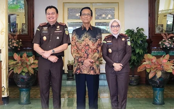 Thumbnail Perkuat Sinergi dengan Sri Sultan, Kajati DIY Baru Tekankan Integritas dan Profesionalitas