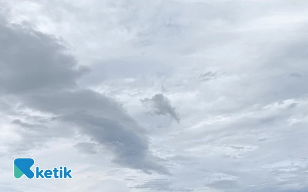 Thumbnail Cuaca Kota Surabaya 28 Oktober 2025 Diprakirakan Berawan, Trenggalek Hujan Ringan