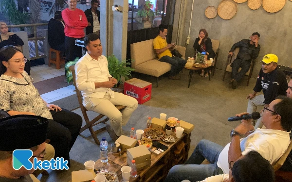 Thumbnail Kopi Dingin, Suasana Panas: Refleksi Sumpah Pemuda Jadi Ajang Kritik Terbuka Pemimpin Kota Blitar