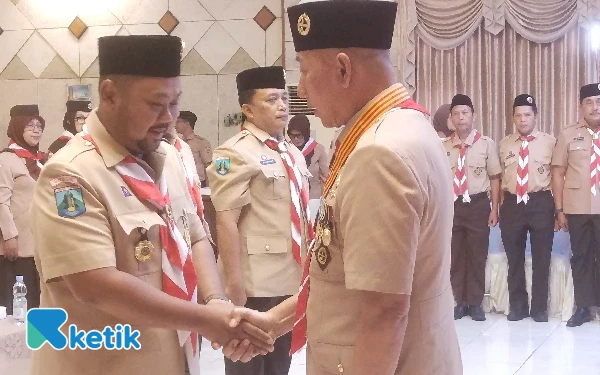 Thumbnail Berita - Ketua Kwarda Jatim Lantik Kamabicab dan Pengurus Kwarcab Gresik Masa Bakti 2025–2030