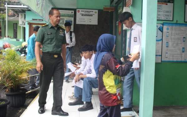 Thumbnail Berita - Klinik Kartika 0732/Sleman Tes Fisik Calon Kadet, 50 Siswa SMKN 1 Tempel Siap Ikuti Persami KKRI