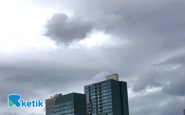 Thumbnail Cuaca Kota Surabaya 29 Oktober 2025 Diprakirakan Hujan Ringan, Begitu Juga Sidoarjo