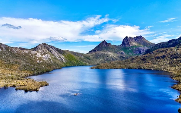 Thumbnail Australia Mulai Kirim Tahanan Asing ke Nauru di Tengah Sorotan HAM