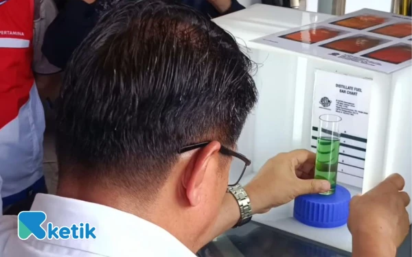 Thumbnail Banyak Motor Warga Brebet, Kementerian ESDM Cek BBM SPBU di Surabaya hingga Malang