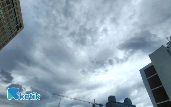 Thumbnail BMKG Peringatkan Potensi Cuaca Ekstrem di Jawa Timur hingga 5 November 2025