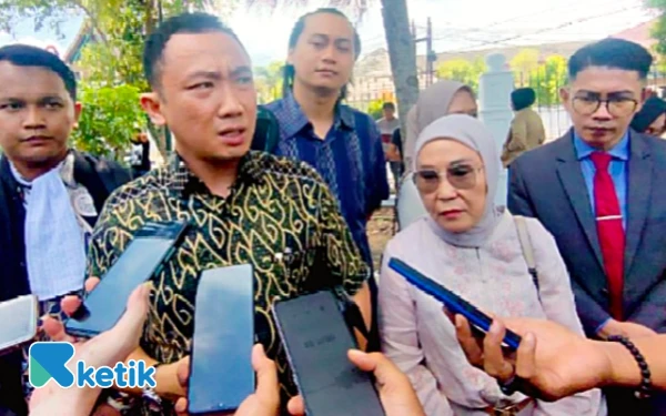 Thumbnail Alex Noerdin Lawan Dakwaan Jaksa, Tegaskan Tak Terima Uang Sepeserpun dari Proyek Pasar Cinde