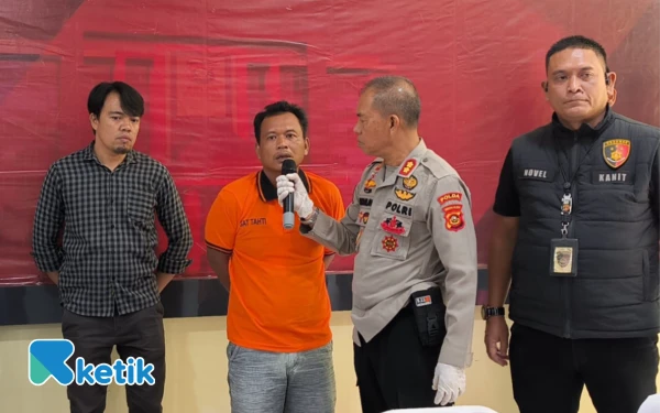 Thumbnail Kesal Dengar Suara Motor, Pria di OKU Tega Tusuk Tetangga hingga Tewas