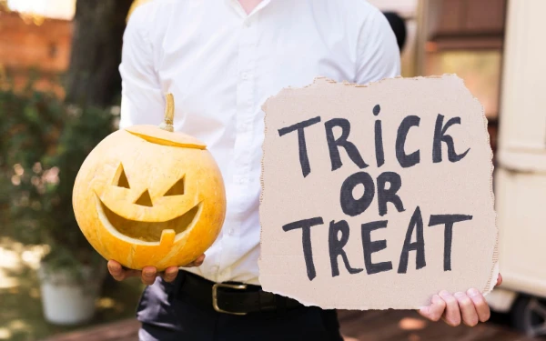 Thumbnail Kenapa Saat Halloween Anak-anak Suka Bilang “Trick or Treat”? Ini Jawabannya!
