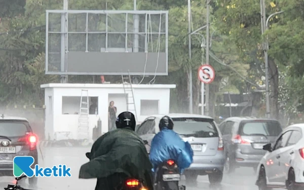 Thumbnail Cuaca Kota Surabaya 31 Oktober 2025 Diprakirakan Hujan Ringan, Begitu Juga Kota Blitar