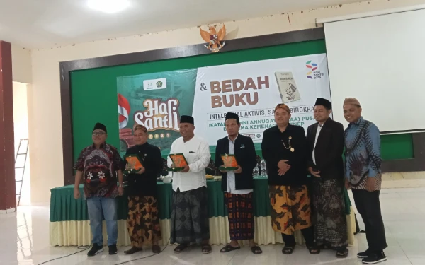 Thumbnail Berita - IAA Pusat dan Kemenag Sumenep Gelar Bedah Buku, Muhammad Muslim Sosok Santri Birokrat