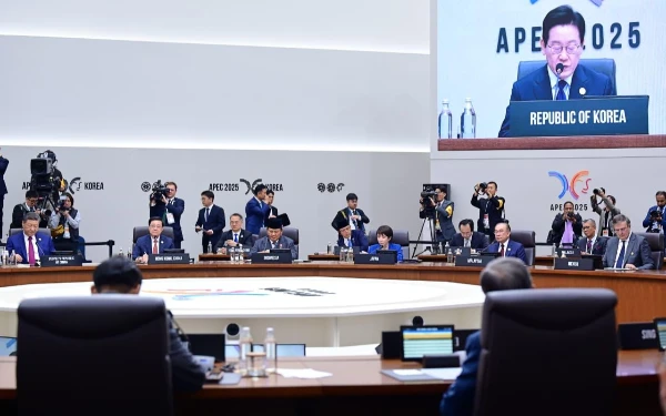 Thumbnail Tegas! Presiden Prabowo Soroti Ancaman Penyelundupan dan TPPO di Forum APEC