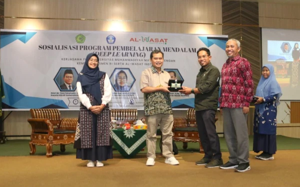 Thumbnail Kemendikdasmen Dorong Penerapan Pembelajaran Mendalam bagi Guru di Mataram