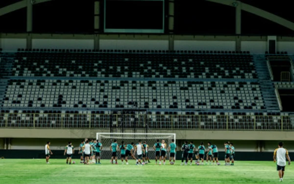 Thumbnail Eduardo Perez Move On, Persebaya Siap Tampil Garang Lawan Persis di GBT