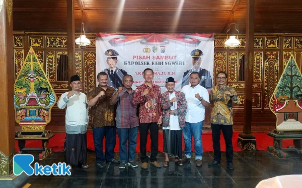 Thumbnail Berita - Pisah Sambut Kapolsek Kedungwaru, AKP Karnoto Resmi Gantikan AKP Sumaji