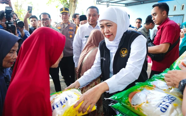 Thumbnail Gubernur Khofifah Pastikan Harga Bahan Pokok Tetap Terjangkau di Bondowoso
