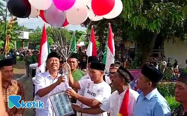 Thumbnail Berita - Jalan Sehat Meriah Warnai Peringatan Hari Santri Nasional di Tulungagung