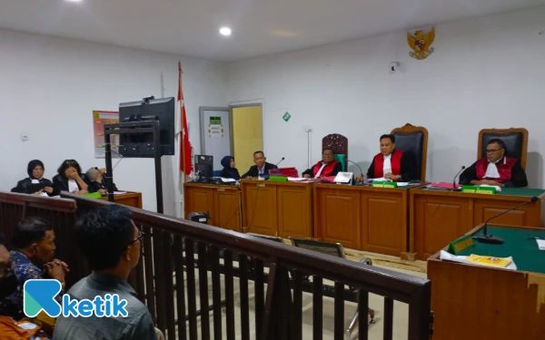 Thumbnail Terbukti Jual Narkotika, Somat Divonis 8 Tahun Penjara dan Denda Rp1 Miliar