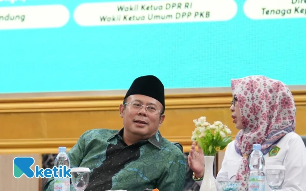 Thumbnail Berita - Ribuan Guru Honorer Madrasah Curhat ke Wakil Ketua DPR RI H Cucun Minta Kesetaraan Hak