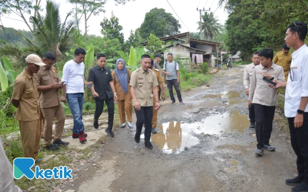 Thumbnail Berita - Jalan Poros Desa Bayah Timur dan Cimancak Bakal Dibangun, Ini Syaratnya