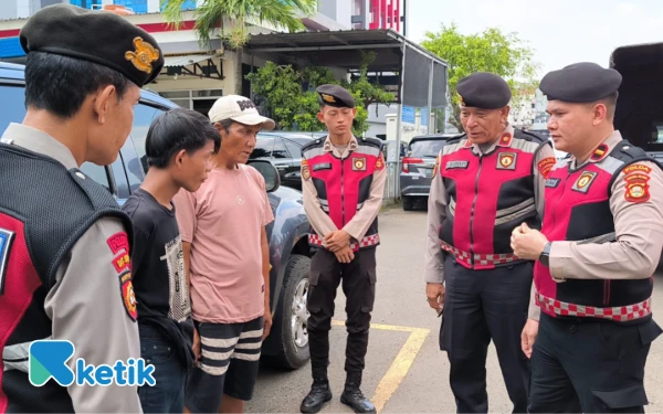 Thumbnail Polda Sumsel Tangkap Dua Pelaku Pungli yang Sempat Viral di Medsos