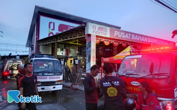 Toko Bangunan di Brebes Ludes Terbakar, Dua Orang Meninggal Dunia ‎