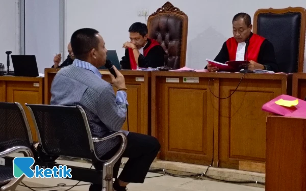 Thumbnail APAR Jadi Bancakan? Sekda Empat Lawang Diperiksa, Dana Desa Raib Miliaran Rupiah!