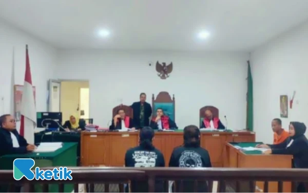 Thumbnail Bagus Maulana Didakwa Simpan Senjata Api Ilegal, Hakim: “Untuk Apa Kamu Punya Senjata?”