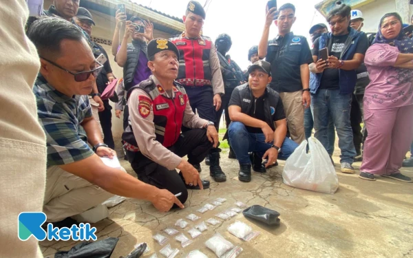 Thumbnail Operasi Gabungan di Banyuasin, 20 Orang Diciduk Polisi dalam Razia Narkoba Besar-besaran