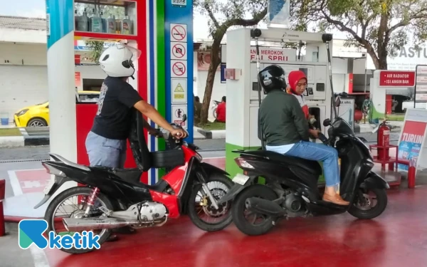 Thumbnail Berita - Pertalite 'Oplosan' Gegerkan Tulungagung! Motor Brebet dan Mogok Usai Isi BBM, Ini Kata Pertamina!