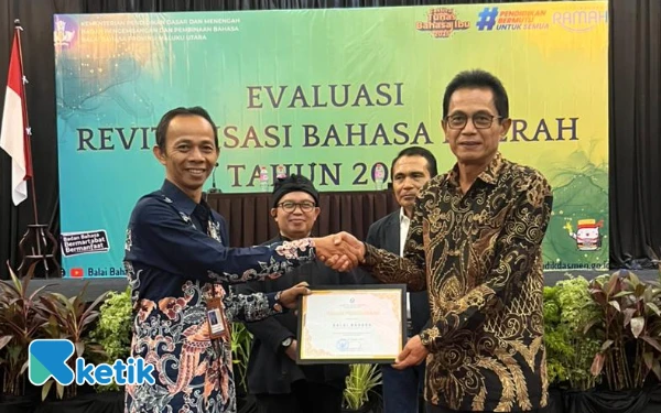 Thumbnail Berita - Wabup Halsel Helmi Umar Muchsin Tegaskan Arah Kebijakan Literasi Bahasa Daerah Melalui Kurikulum dan Komunitas