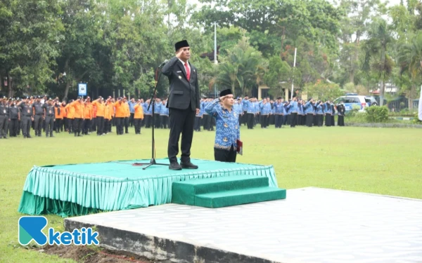 Thumbnail Berita - Bangkalan Cetak Sejarah: Ulama Besar Syaikhona Kholil Diakui Negara sebagai Pahlawan Nasional