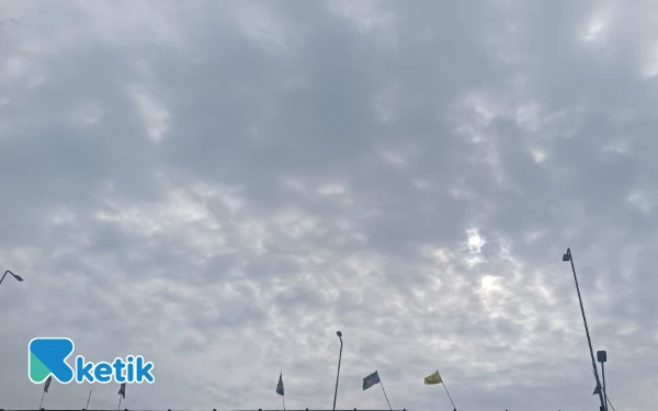 Thumbnail Kota Surabaya dan Lumajang Diprakirakan Diguyur Hujan Ringan 10 November 2025, Cek Info Cuaca Jawa Timur