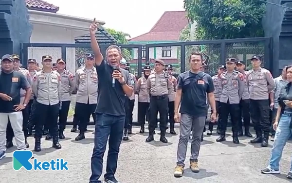 Thumbnail Berita - Blitar Memanas! GPI Geruduk Kantor PUPR, Soroti Anggaran Mengendap dan Pembangunan Mandek