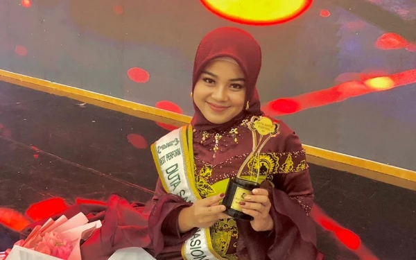 Thumbnail Mahasiswi Psikologi UIN Malang Ulfatu Fiki Ainurrohmah Raih Prestasi di Ajang Duta Santri Nasional