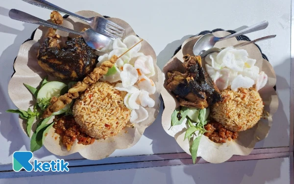 Thumbnail Nasi Pedas Sabang Malang, Kuliner Malam yang Bikin Keringat Pecah tapi Nagih