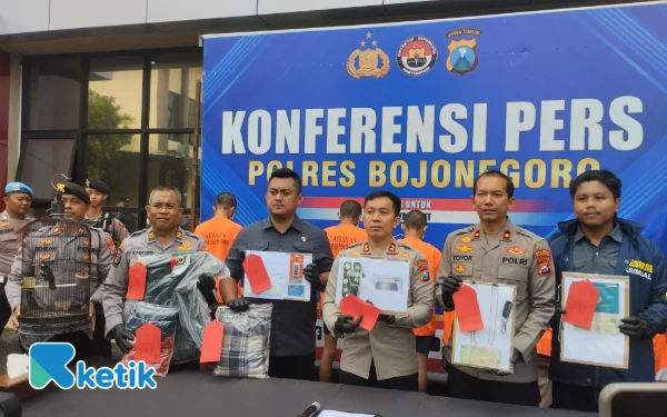 Thumbnail Berita - Polres Bojonegoro Bongkar Jaringan Pencurian Antarwilayah, 8 Pelaku Ditangkap