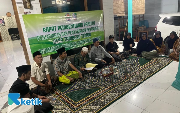 Thumbnail Berita - Hasin Ahmad Terpilih sebagai Ketua Panitia Penjaringan Perangkat Desa Tamberu Timur Sampang