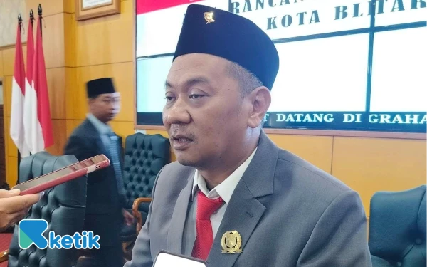 Thumbnail DPRD Kota Blitar Gaspol Bahas Raperda APBD 2026, Target Rampung Akhir November